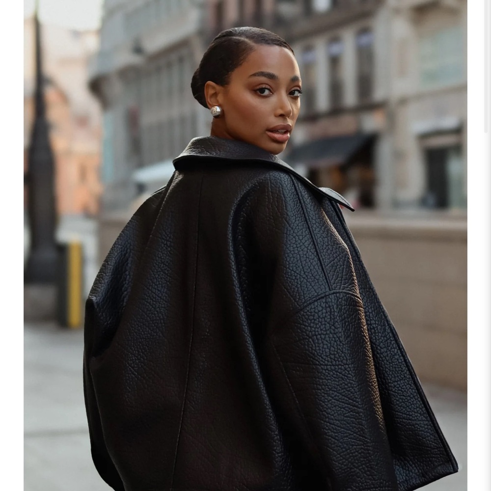 Women’s Jacket-Elegant Black - Picture 3 of 15